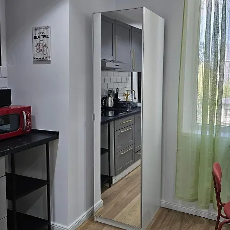 Romantic - Gara De Nord