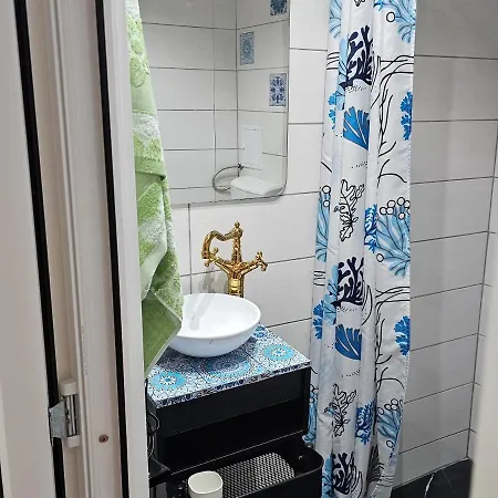 Romantic - Gara De Nord