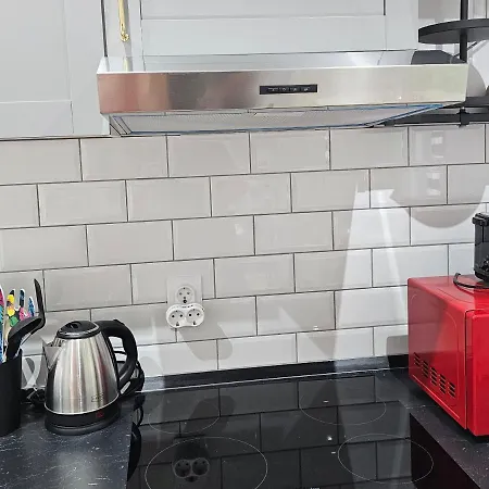 Romantic - Gara De Nord